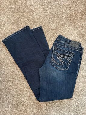 Women’s SILVER Jeans 33/34